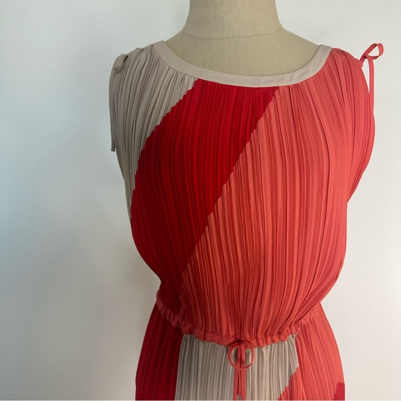 BCBGMaxazria color-block pleated midi dress medium - Picture 14 of 16